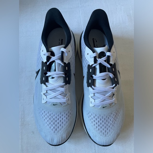 Nike Vomero 17 Platinum Black White Running Shoes Women’s Size 8 FB8502-104 - Picture 2 of 8